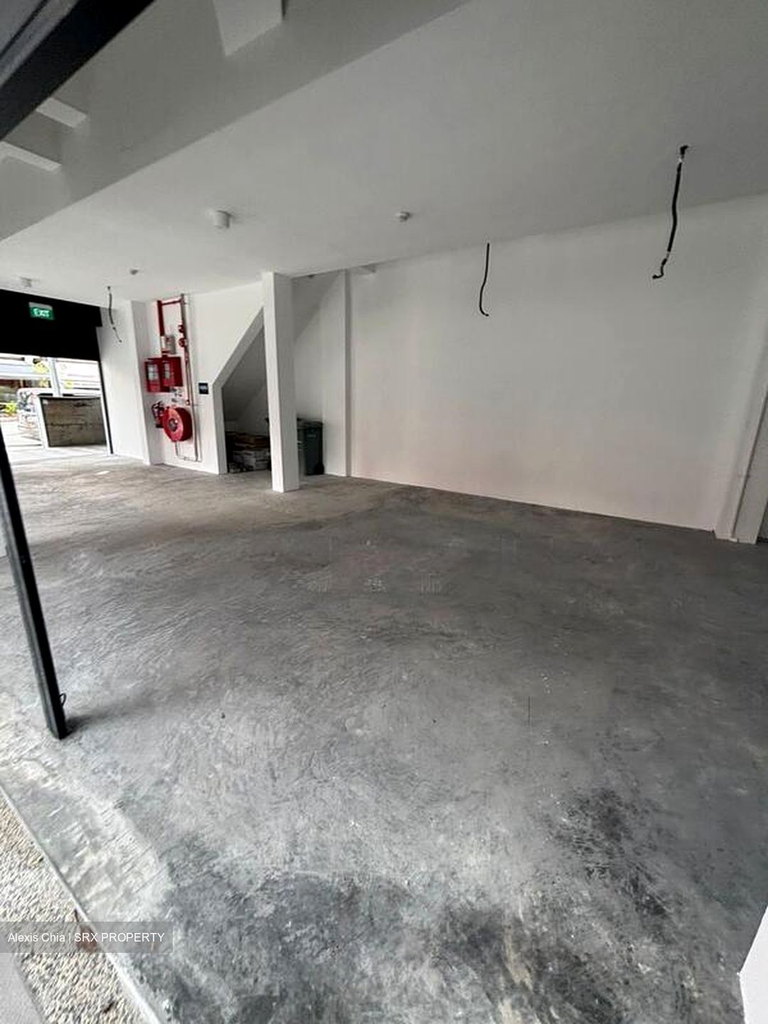 Sims Avenue (D14), Shop House #568039031